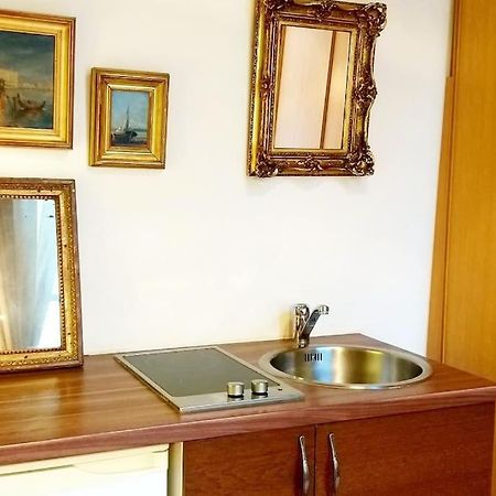 Small Luxurious Room In The Heart Of Saint Germain 파리 외부 사진